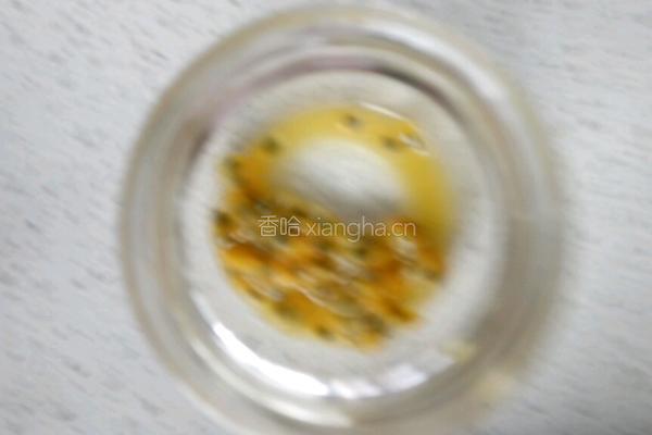 百香果蜜的做法图解2