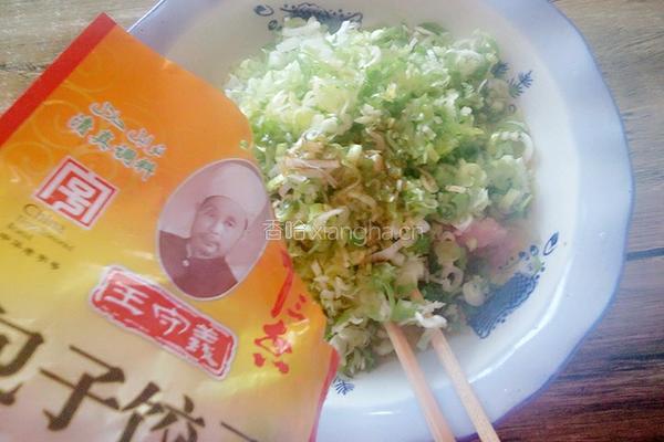 猪肉大葱馄饨的做法图解6