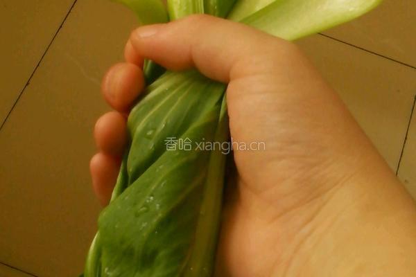 青菜清汤的做法图解1