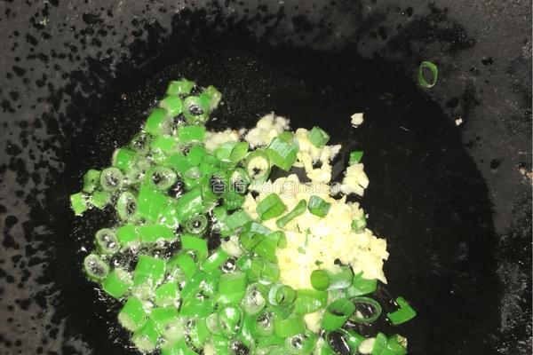 蚝油手撕包菜的做法图解3