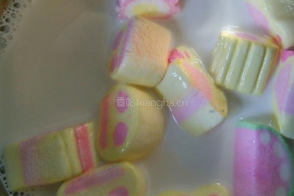 棉花糖牛奶布丁的做法图解2