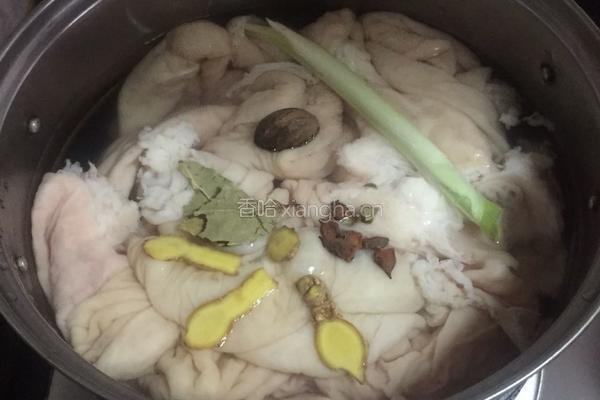 泡椒肥肠的做法图解12