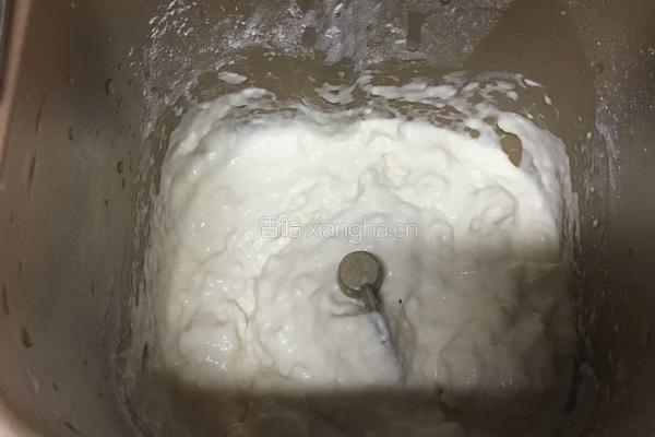 京酱肉丝卷饼的做法图解1
