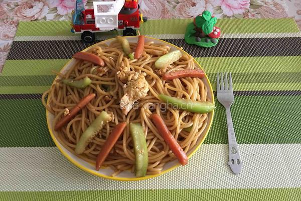丝瓜火腿鸡蛋炒意大利面的做法图解9