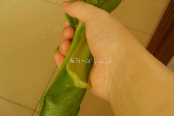 汆青菜方便面的做法图解3