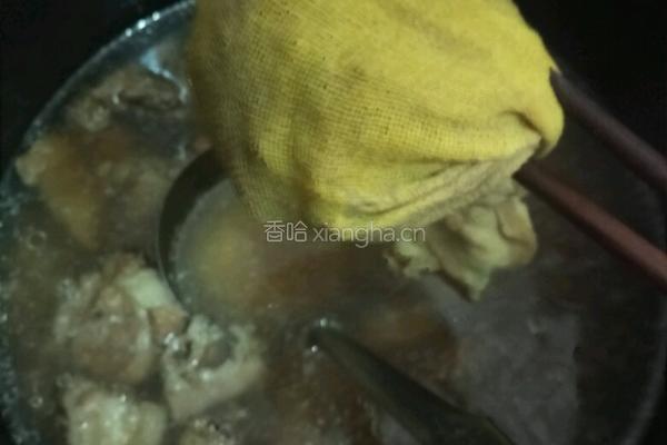 夏枯草粉肠汤（功能性食疗汤）的做法图解4