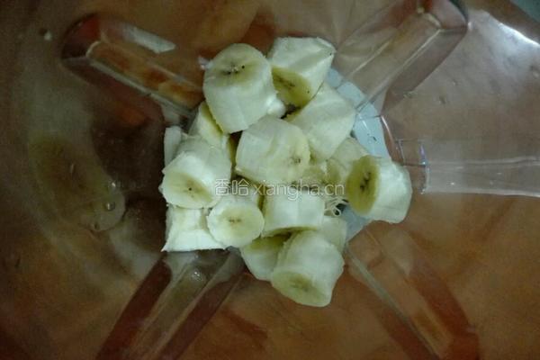 奥利奥酸奶香蕉冰棍的做法图解2