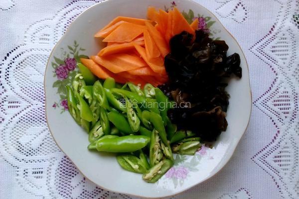 农家小炒肉的做法图解3