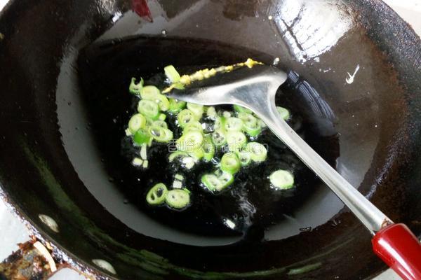 西红柿炒鸡蛋的做法图解5