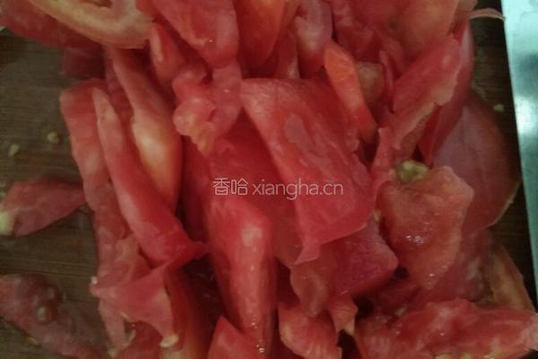 西红柿炒肉的做法图解1