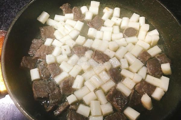 牛肉粒年糕的做法图解5