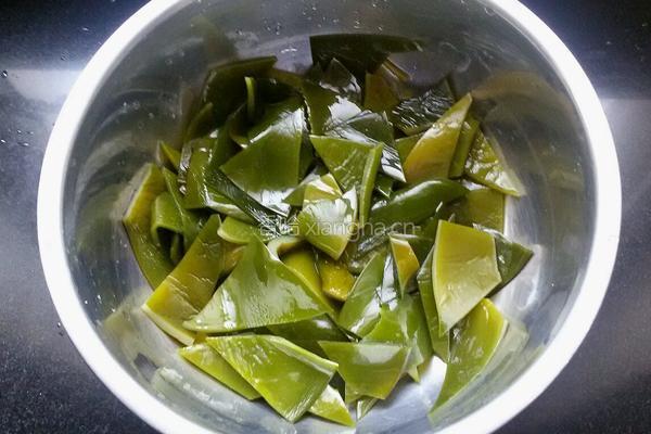 海带炒肉片的做法图解2