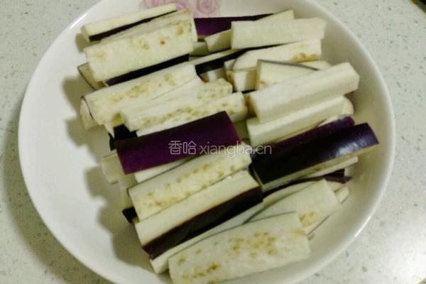油淋茄子的做法图解1