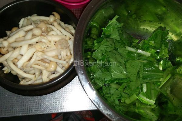 蚝油海鲜菇的做法图解1