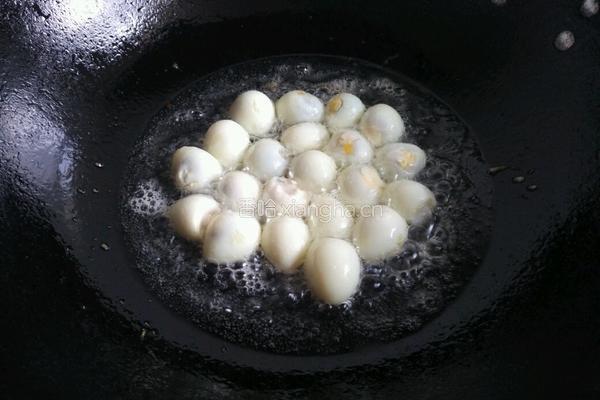 鹌鹑蛋烧白玉菇的做法图解4