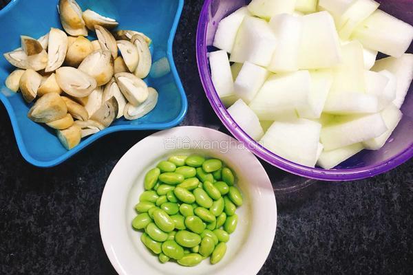 草菇毛豆炒冬瓜的做法图解1