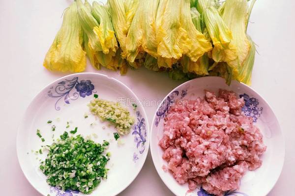五福花式蒸饺的做法图解3