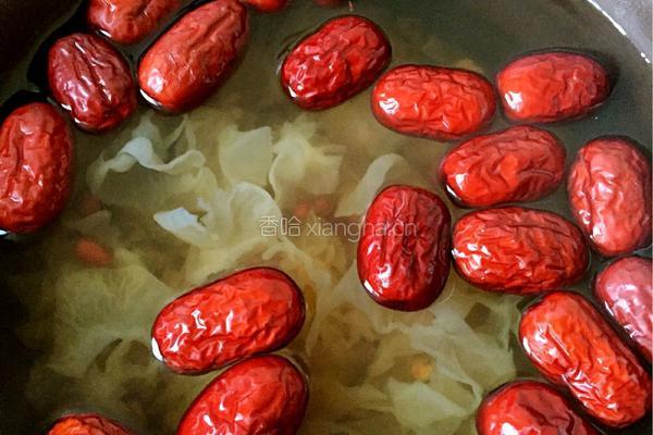 银耳红枣红豆糖水的做法图解3