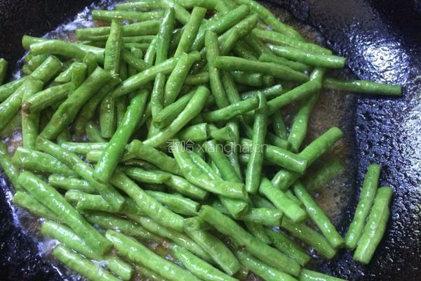 肉末豆角的做法图解7