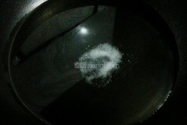 西红柿鸭蛋拌面的做法图解2