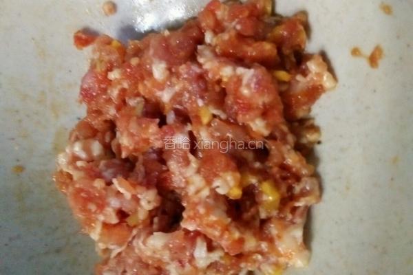 玉米肉馅包子的做法图解3