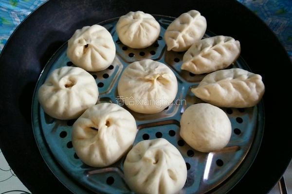 玉米肉馅包子的做法图解13