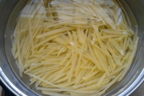 凉调酸辣土豆丝的做法图解3
