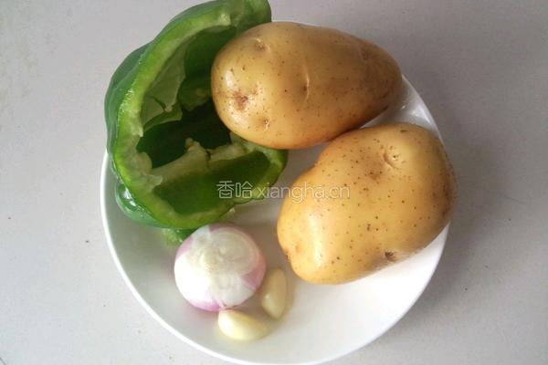 青椒土豆丝的做法图解1