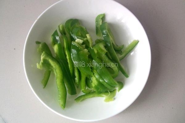 青椒土豆丝的做法图解3
