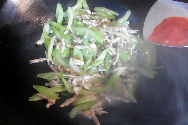 西芹炒蛏肉的做法图解7