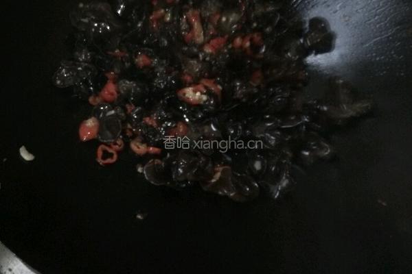 木耳炒肉的做法图解7