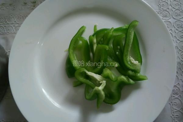洋葱炒青椒的做法图解3