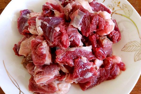 土豆泥球烧牛肉的做法图解1