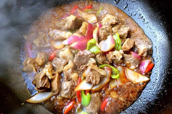 土豆泥球烧牛肉的做法图解14