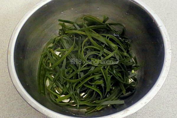 凉拌海带丝的做法图解4