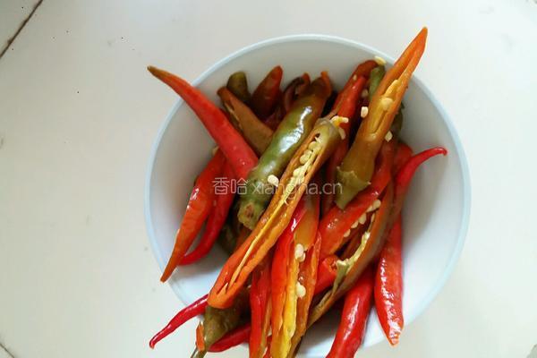 泡椒炒肉的做法图解2