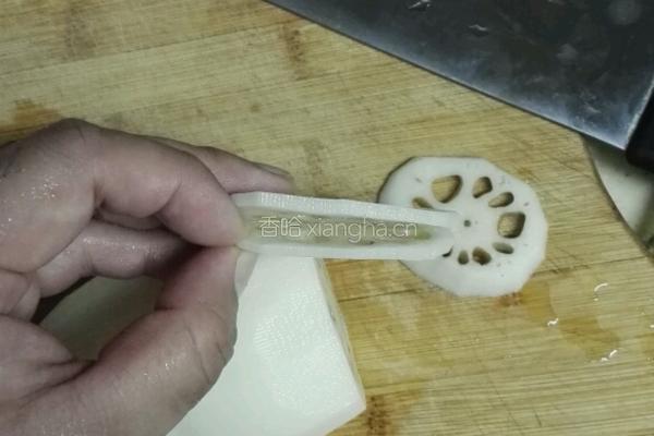 糖醋藕盒的做法图解2