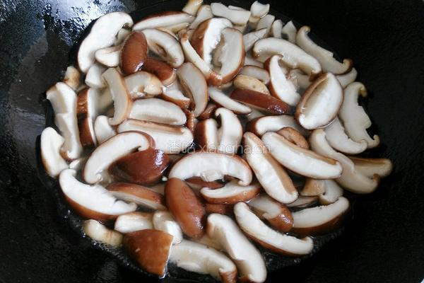 香菇油菜的做法图解6