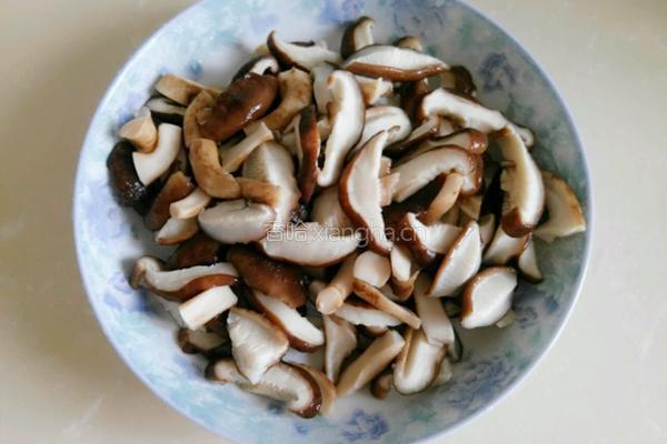香菇油菜的做法图解7