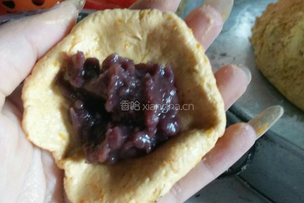豆沙馅南瓜饼的做法图解3