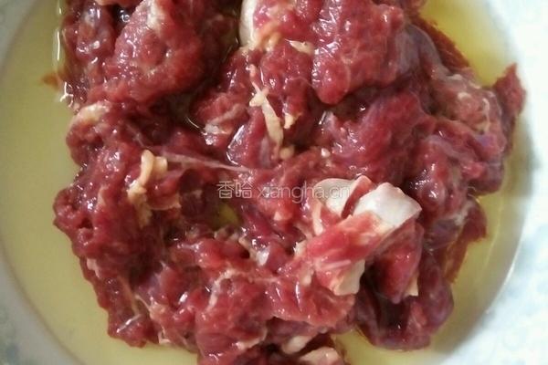 酸豆角酸姜爆炒牛肉的做法图解4