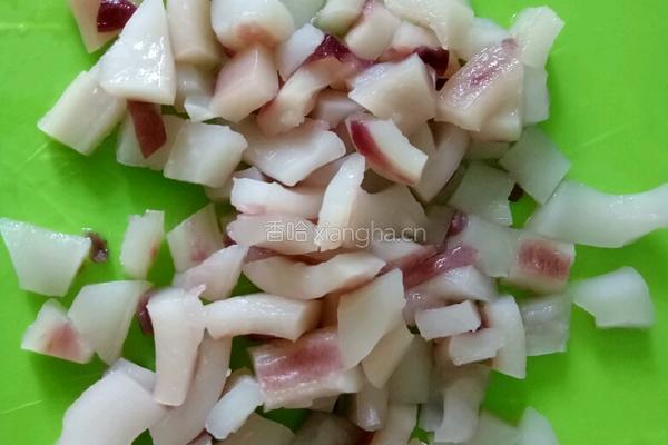 麻香葡萄干海鲜炒饭的做法图解4