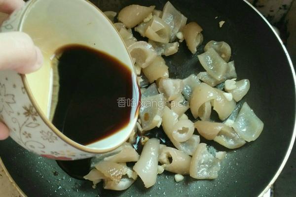 蒜香猪皮的做法图解5
