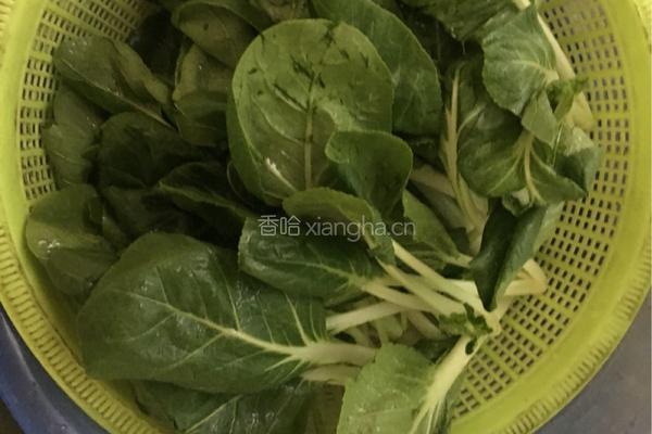 炒小白菜的做法图解2