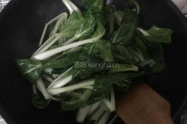 炒小白菜的做法图解3