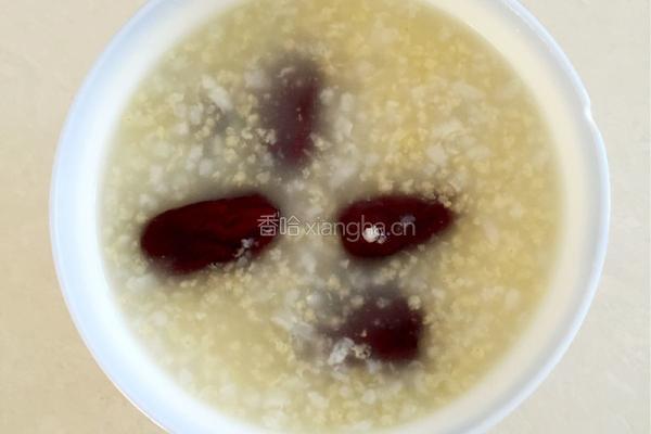 小米红枣粥的做法图解5