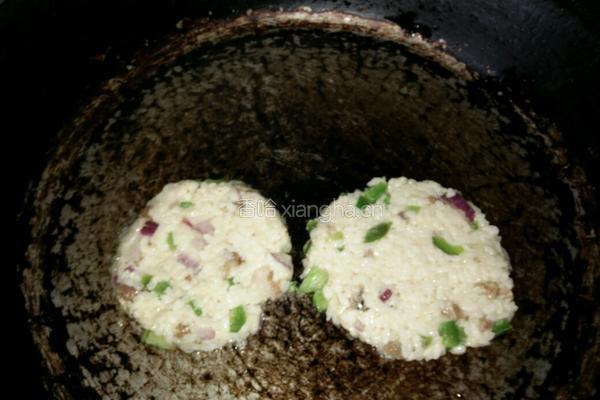 蔬菜米饭锅巴的做法图解3