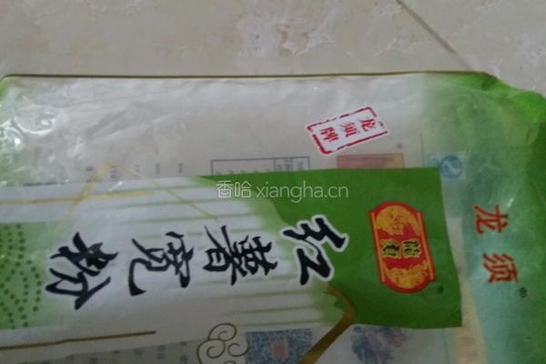 猪肉炖粉条的做法图解2