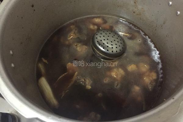 土豆烧牛腱子的做法图解6