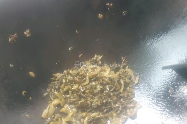 平菇酸菜肉片汤的做法图解3